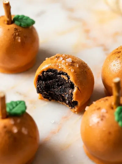 Pumpkin Oreo Balls – Quick & Easy Dessert