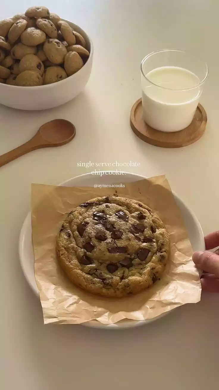 Chocolate Chip Cookie